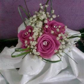fwthumb04 hand tied posy2.jpg